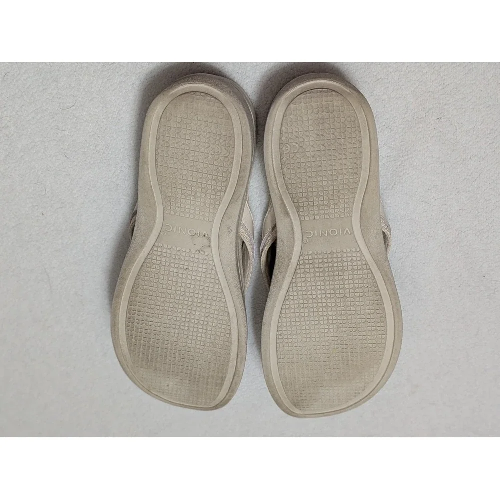 Vionic cream sandals